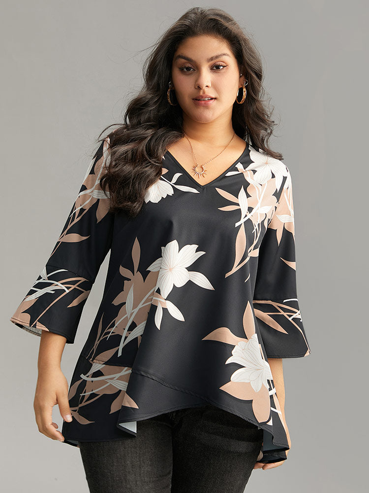 Floral Print Bell Sleeve Asymmetrical Hem Blouse