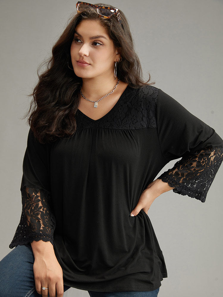 Solid Lace Insert V Neck T-shirt