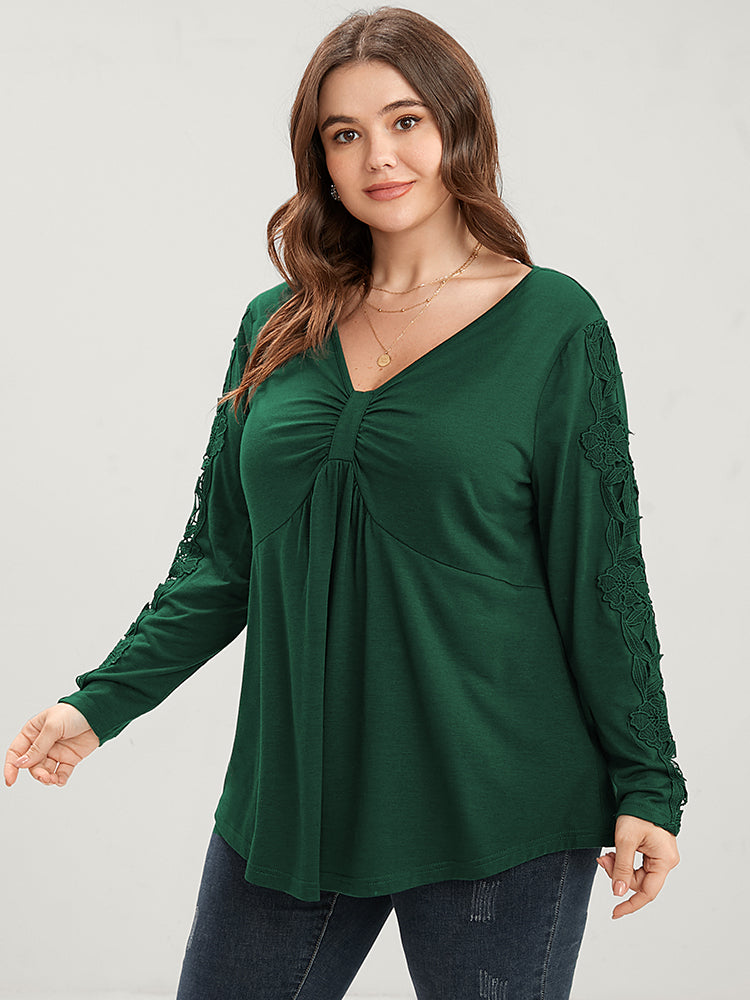 Solid V Neck Ruched Embroidered Arc Hem Long Tee