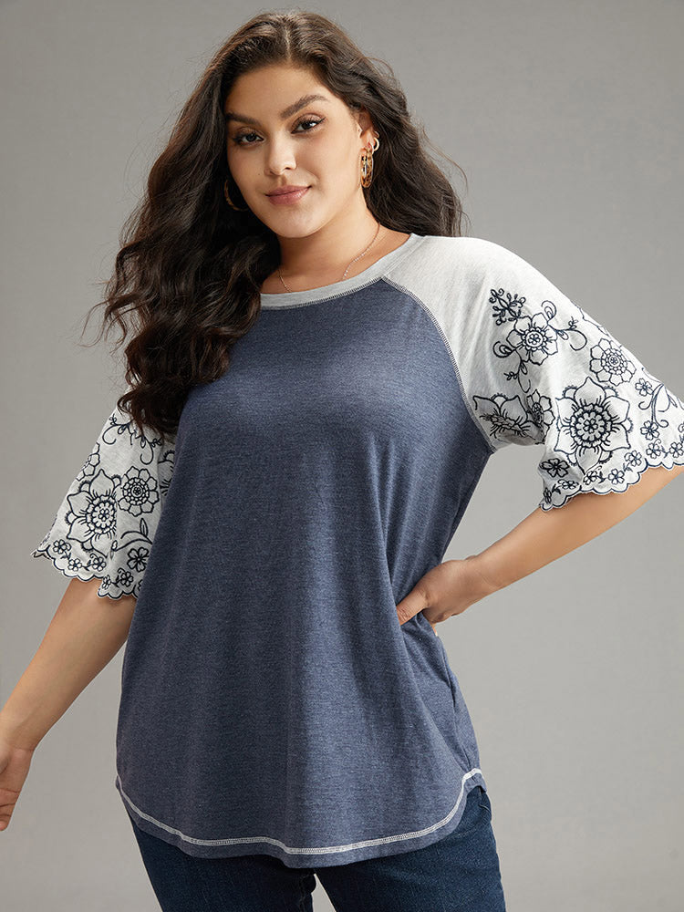 Contrast Embroidered Scalloped Trim T-shirt