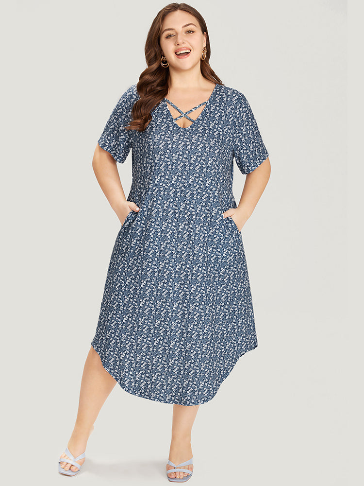 Ditsy Floral Pocket Curved Hem Knotted Dress