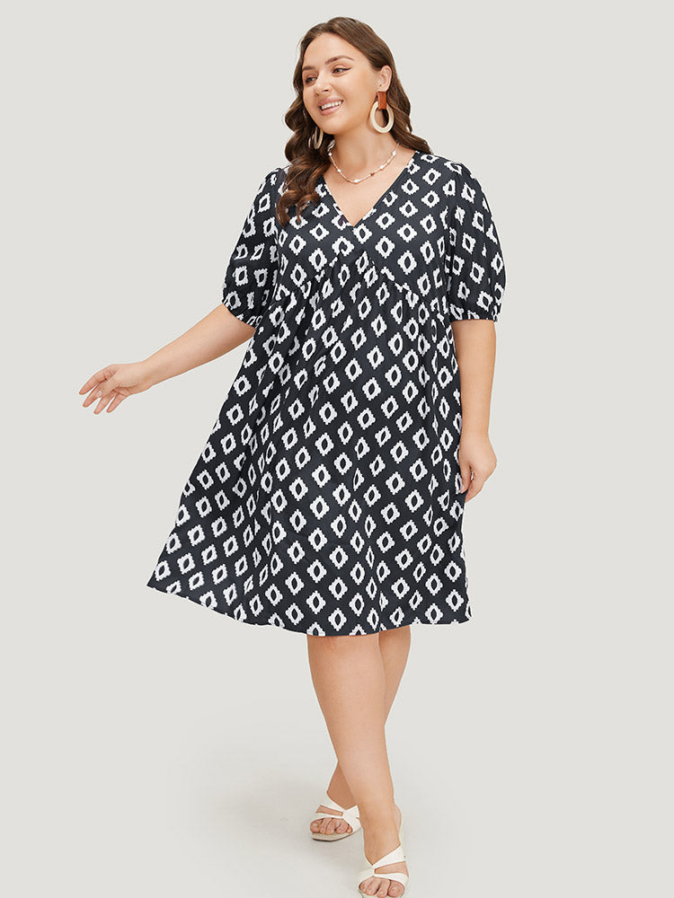 Geometric Print Gathered Pocket Puff Sleeve Dress