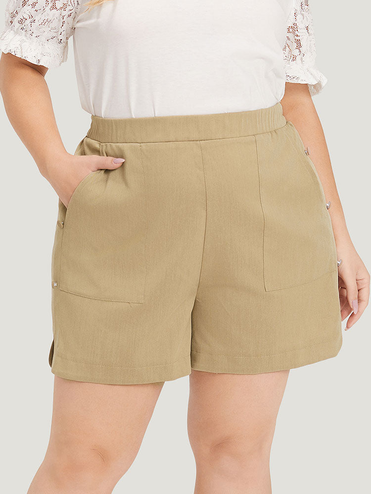 Plain Slant Pocket Curved Hem Button Detail Shorts