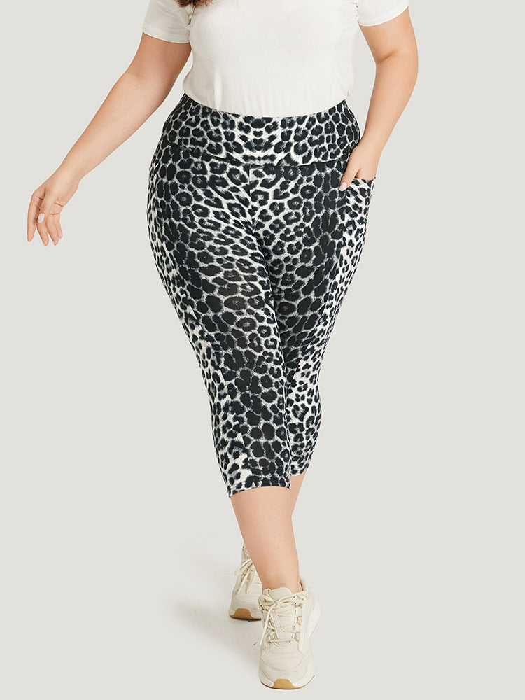 Leopard Print Pocket Side Cropped Leggings