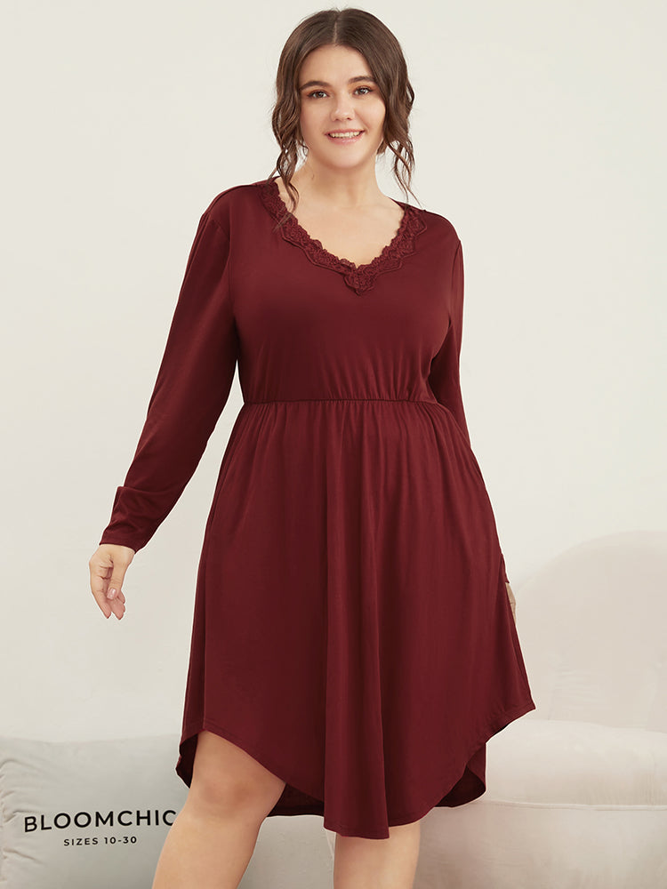 Solid Lace Pocket Arc Hem Sleep Dress