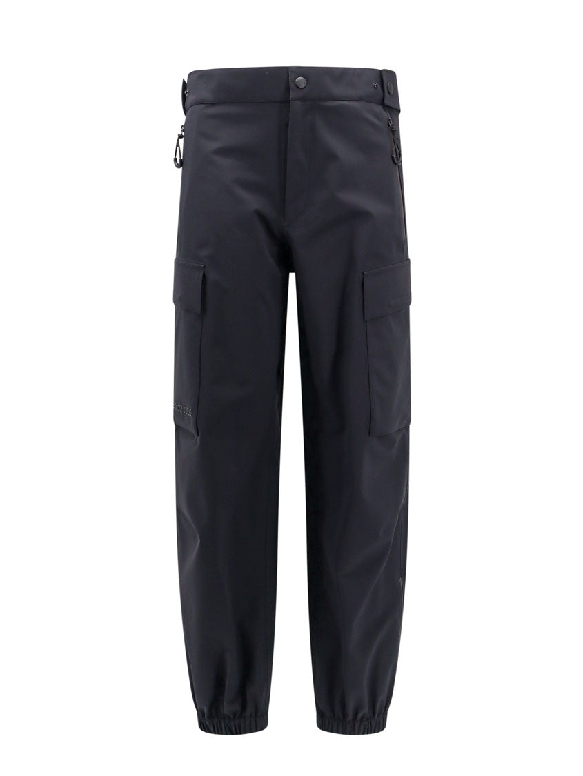 Moncler Grenoble-Pantalone in nylon con patch logo-Uomo